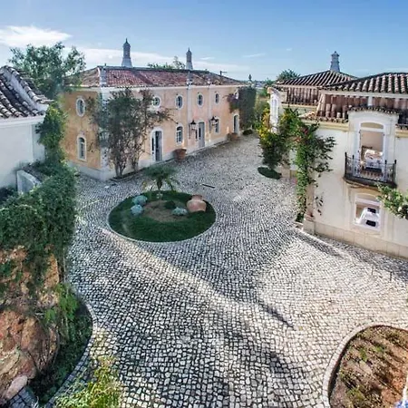 Villa Guerreiros Vermelhos Villa Sleeps 19 With Pool Air Con And Wifi *