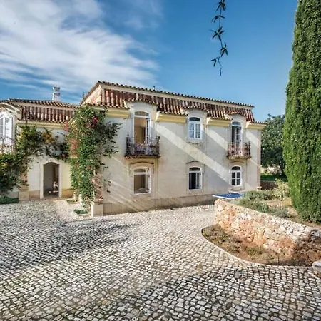 Villa Guerreiros Vermelhos Villa Sleeps 19 With Pool Air Con And Wifi Guerreiros Vermelhos