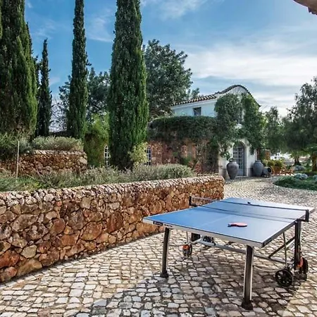 Guerreiros Vermelhos Villa Sleeps 19 With Pool Air Con And Wifi Villa *