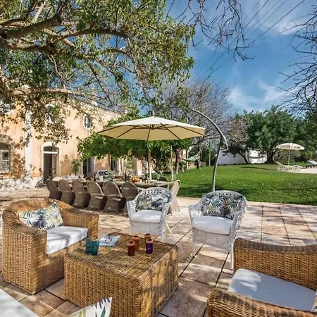 Guerreiros Vermelhos Villa Sleeps 19 With Pool Air Con And Wifi Villa *